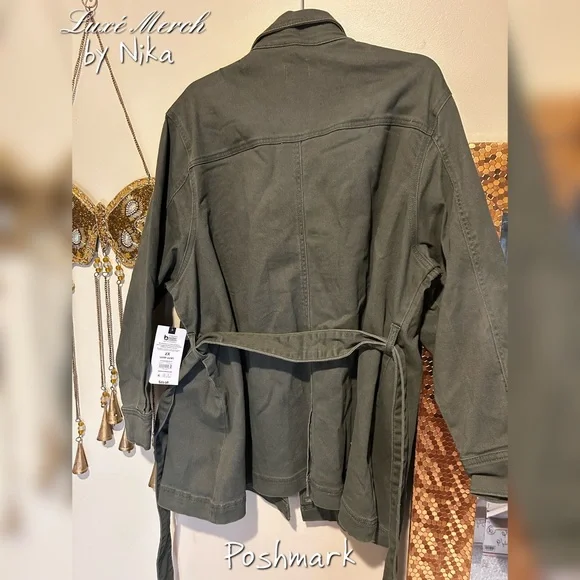 Terra & Sky Plus 2X (20-22W)Belted Olive Green Shacket - Picture 2 of 6